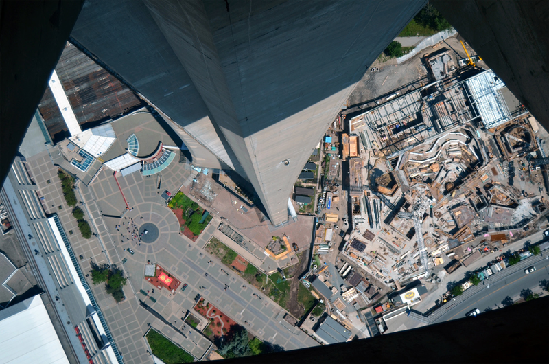 Illustration for article titled 15 Heart-Stopping Skywalks That Will Turn Your Legs To Jelly